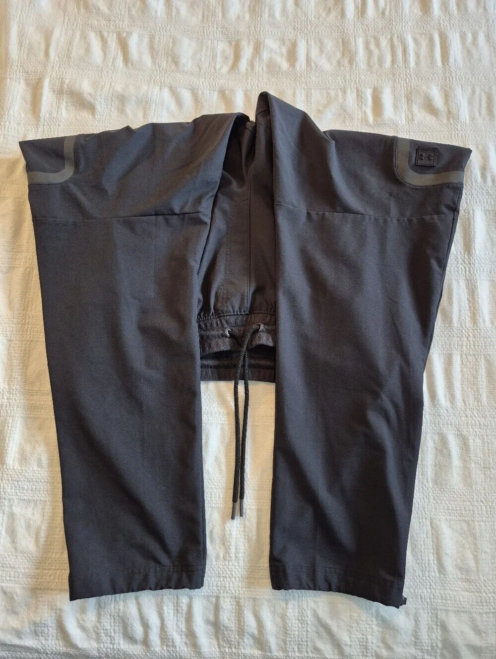 Under Armour men's black jogging athletic pants 40 x 33 all tags removed VGUC - Picture 6 of 7